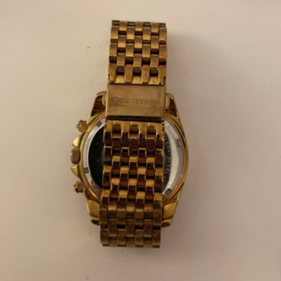 Watch - Picture 2 of 2